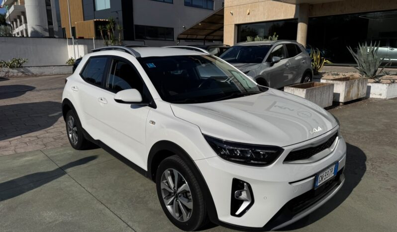 KIA STONIC 1.0 BENZINA 2023 IBRIDA 100CV pieno